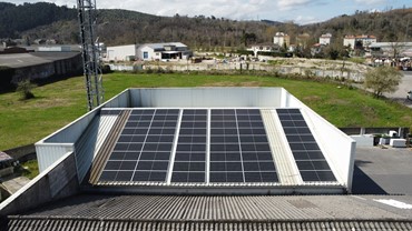 Instalación de paneles solares en Cantabria: 41.8 kWp de potencia sobre cubierta de empresa en Torrelavega