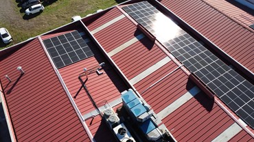 Instalación fotovoltaica en Morcín: 40.5 kWp de paneles solares sobre cubierta
