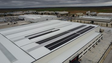 Instalación solar fotovoltaica de 300,3 kWp sobre cubierta en Madrid